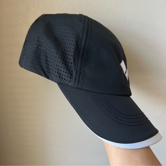 Nike Golf Hat Cap Black Mesh Adjustable Dri-fit Heritage86 Sports V Logo EUC - Picture 6 of 15